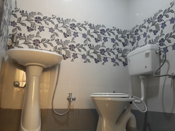Bathroom 4, Hotel Holiday Era Lodging, Aurangabad