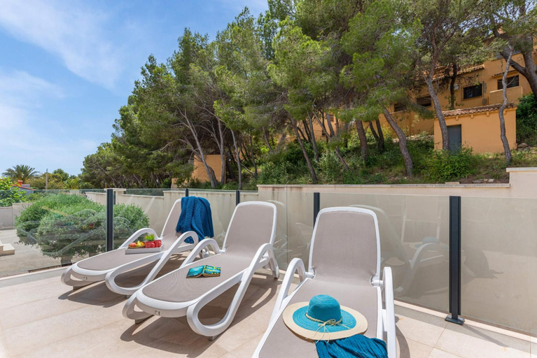 Others 5, Villa Kobe, Alicante