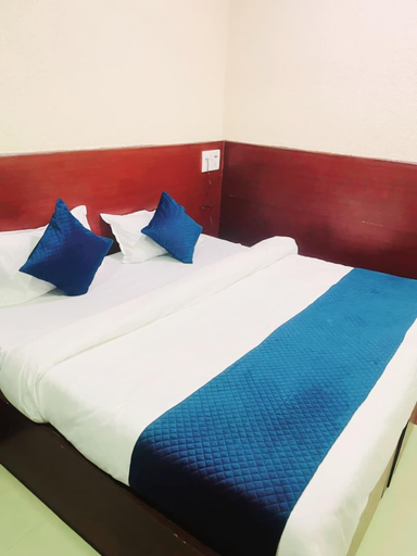 Room 5, Hotel Glory By Seasons, Indore