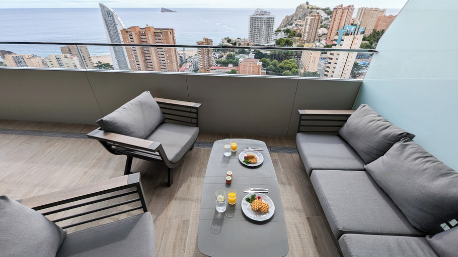 Terrace/patio 4, Benidorm Beach Apartments, Alicante