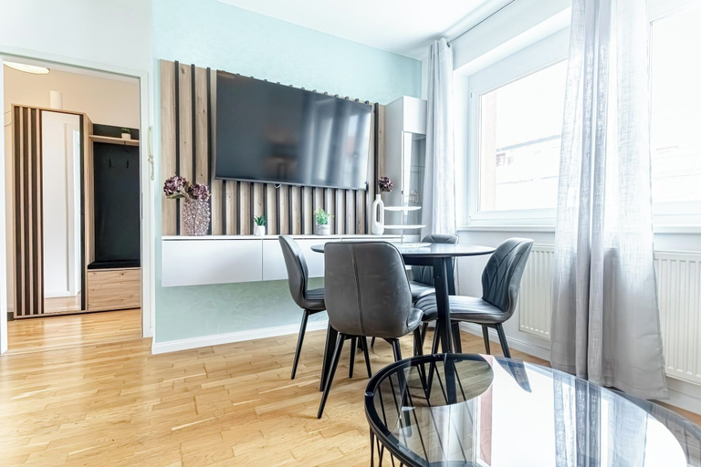 Living room 2, Stylish 1BR 1LR Vienna Center Homes, Wien