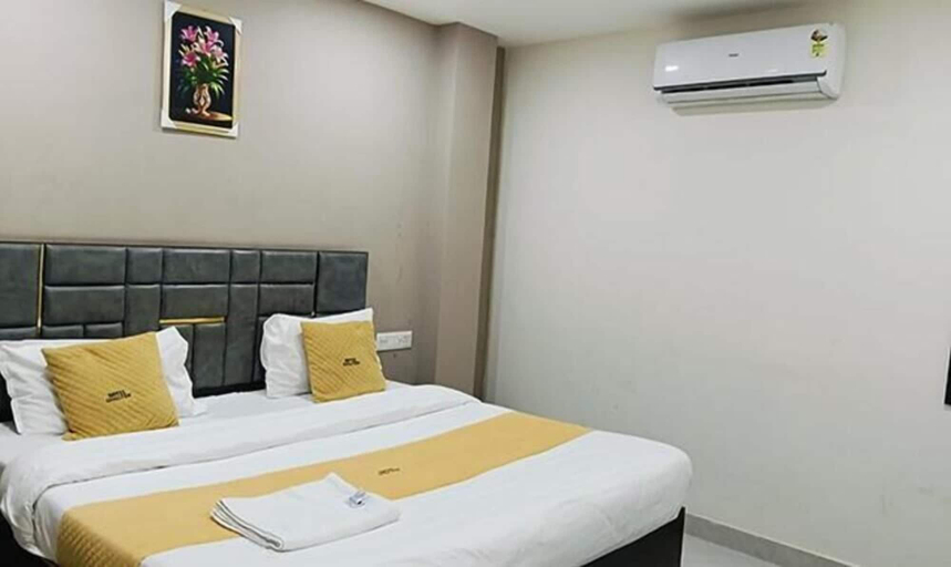 Room 5, Fabhotel Red Pepper, Faridabad