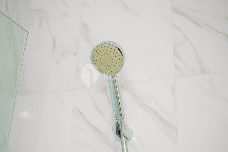 Bathroom 3, Ostel by Kozystay - Puri Indah, West Jakarta