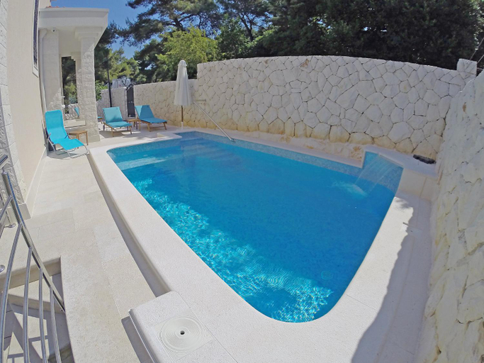 Sport & Beauty 2, Splitsko-dalmatinska županija Villa 1022, Okrug
