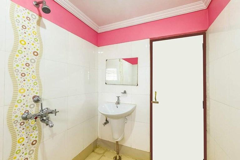 Bathroom 4, Hotel Shiva International, Bidar, Bidar