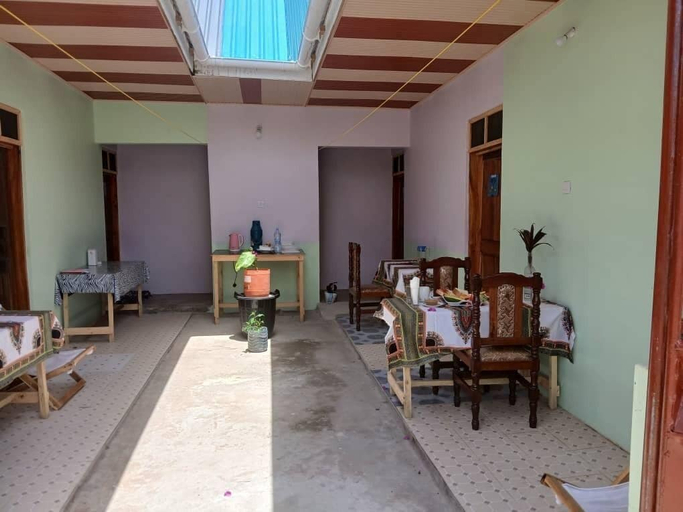Restaurant 2, Magogoni Guest House, Mafia