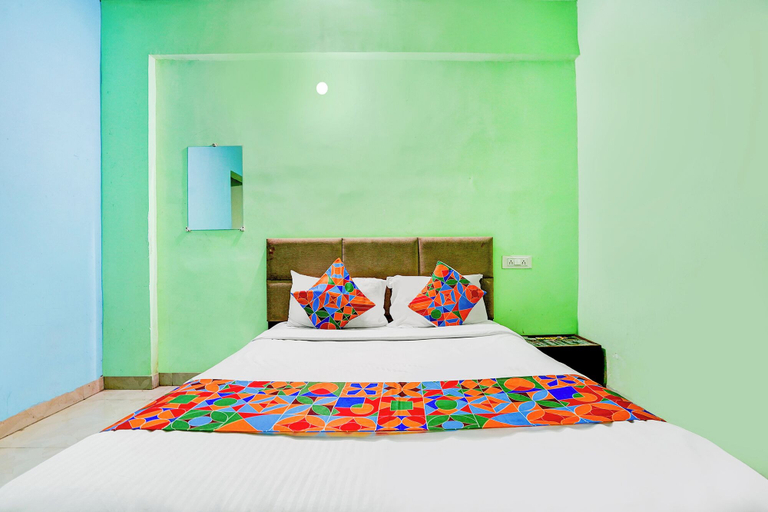 Room 4, Via RK Exclusive, Pune