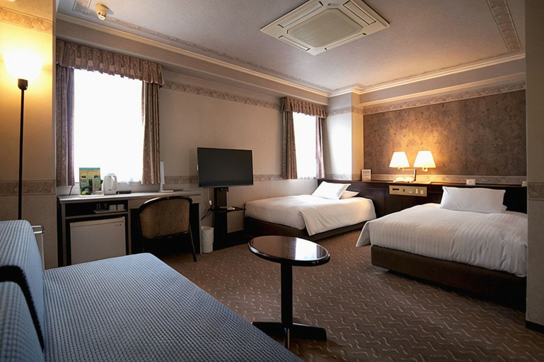 Bedroom 2, Kurume Station Hotel, Kurume