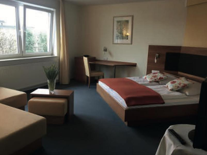 Bedroom 5, Hotel Kurpfalz, Speyer