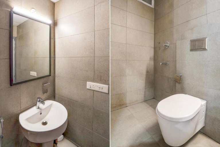 Bathroom 3, Riddhi Inn, Lucknow
