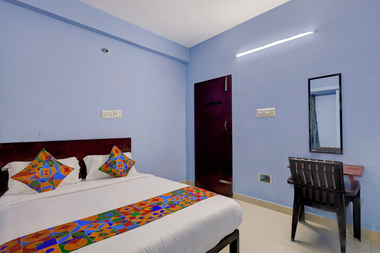 Room 2, FabHotel Dream Inn - Mogappair East, Chennai