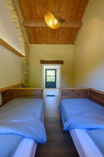 Bedroom 5, La Grange d'Emile Gites, Roulottes et Piscine, Gard