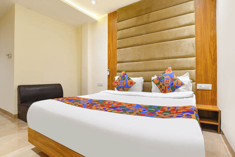 Room 5, Fabhotel Blu Mark, Indore