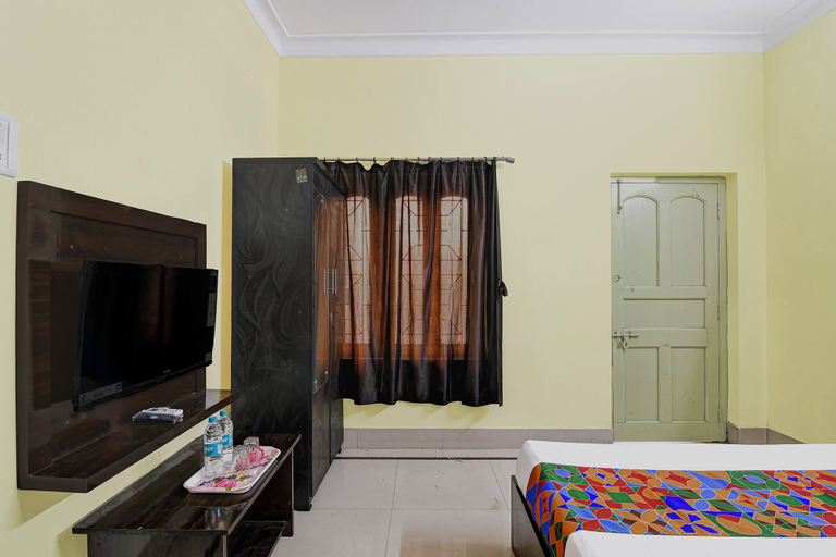 Room 3, Fabhotel Maa Tara I, North 24 Parganas
