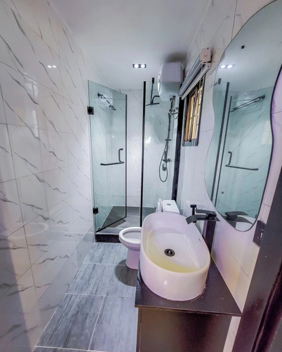 Bathroom, Silver Crest Homes, IbadanNorth