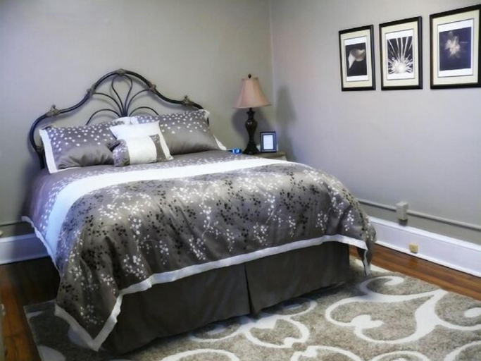 Bedroom 2, Cumberland Inn and Spa, Allegany