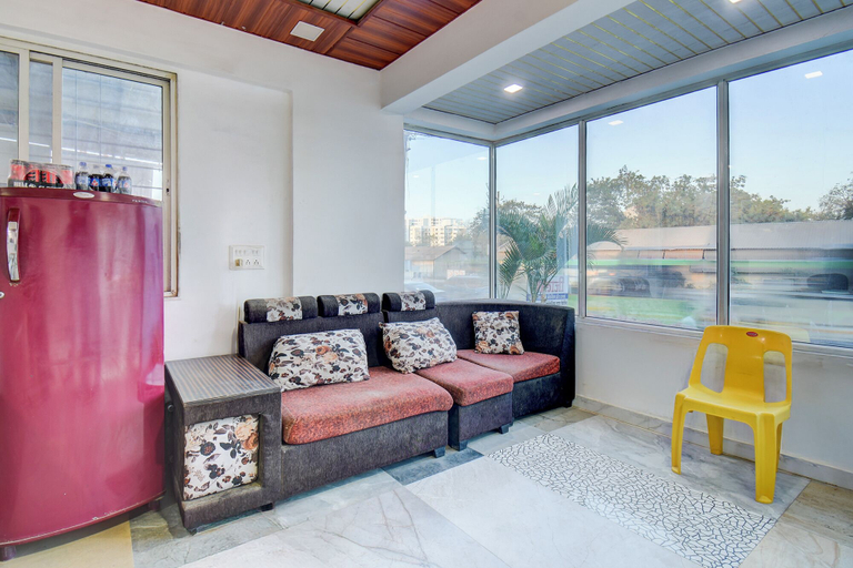 Lobby sitting area, Fabhotel Aachal Executive, Pune
