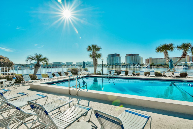 Sport & Beauty 5, Dolphin Point #406c, Okaloosa