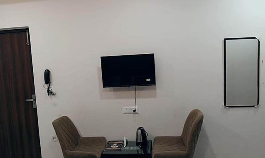 Room 5, Fabhotel Vedika, South 24 Parganas