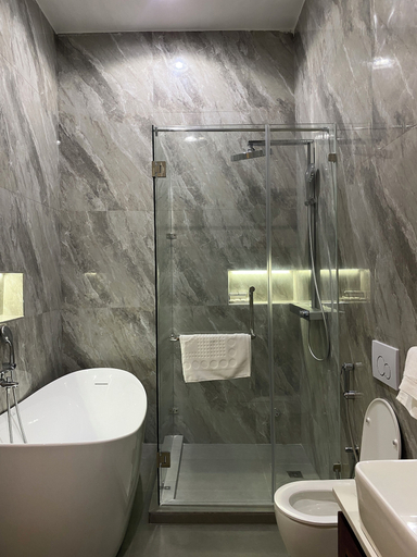Bathroom 4, Fahari Suites By WW, Kinondoni