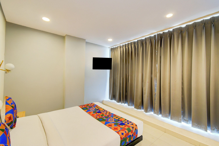 Room 5, Fabhotel Casa Grand Nacharam, Ranga Reddy