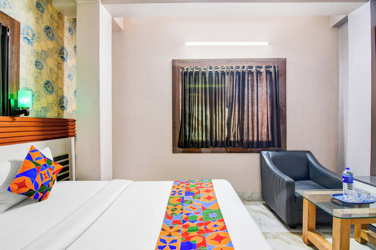 Room 4, Fabhotel Royal Plaza, South 24 Parganas