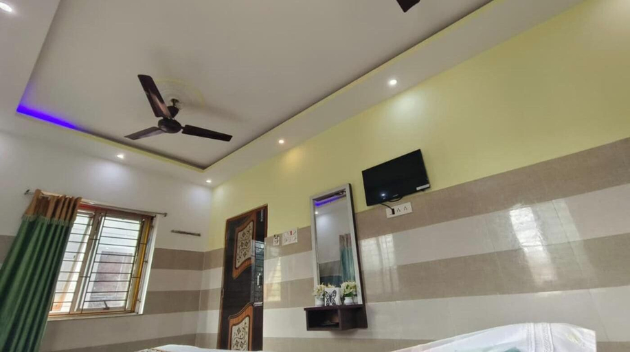 Room 5, Maa Durga Guest Inn, Purba Medinipur