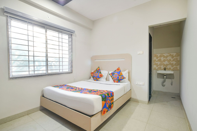 Room 2, Via Mishti Palace, Indore