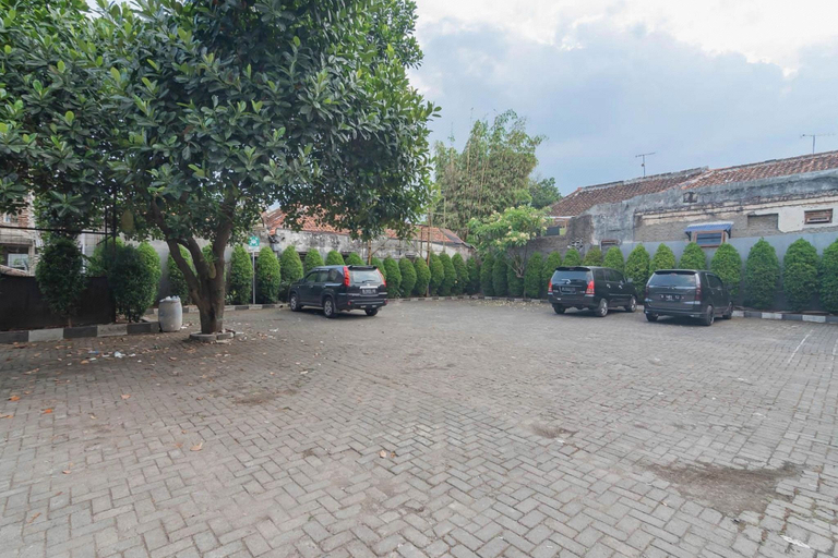 Others 3, RedDoorz Plus Near Alun Alun Bandung, Bandung
