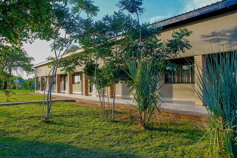 Exterior 3, Tou Safari Lodge, Livingstone