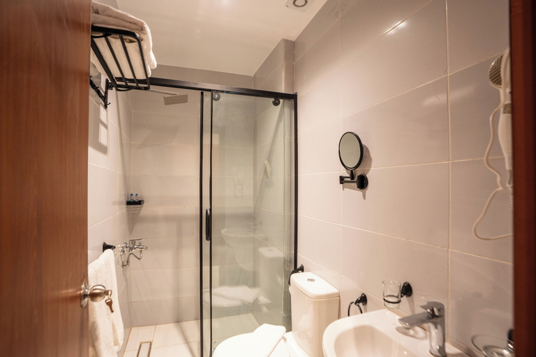 Bathroom 4, RIWAQ Pyramids Boutique, Al-Ahram