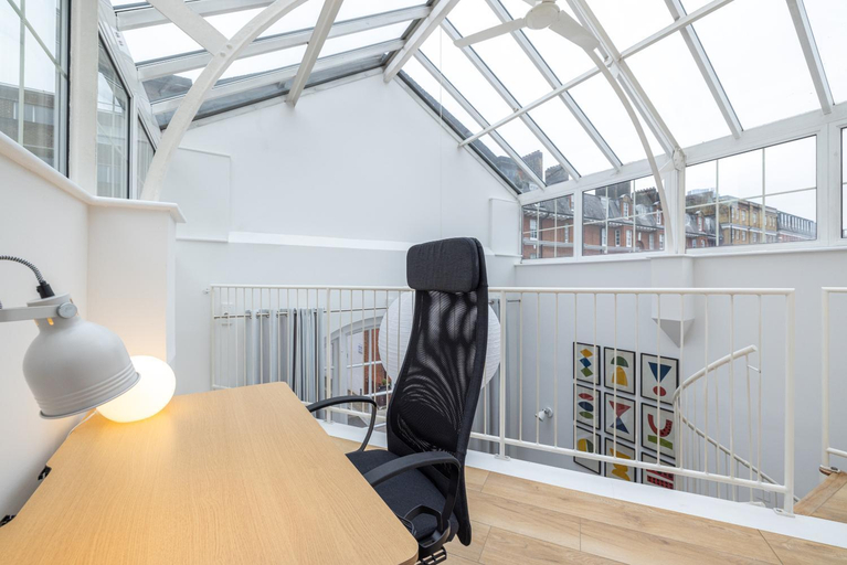 Others 4, The Regency by Nestor, London