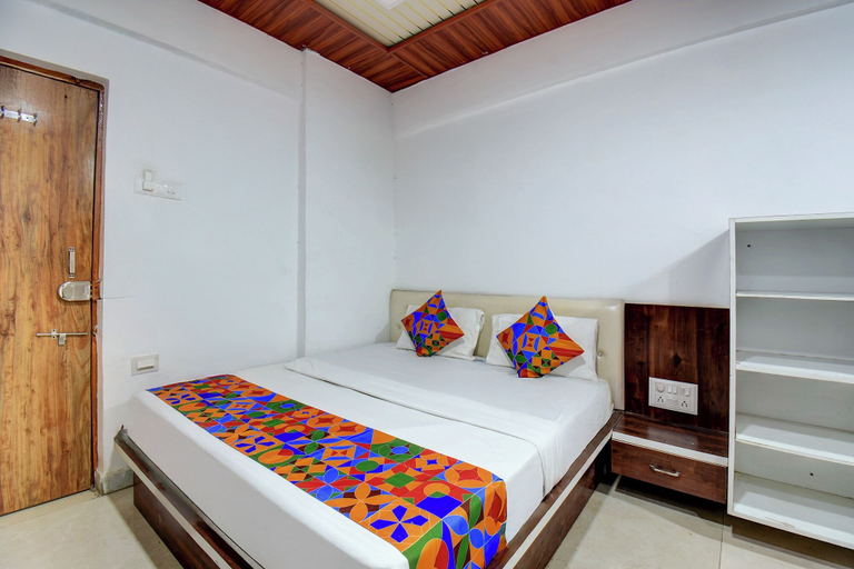 Room 5, Fabhotel Aachal Executive, Pune