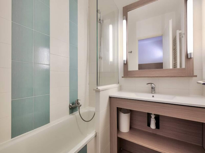 Bathroom 5, Saint Raphael Valescure Residence, Var