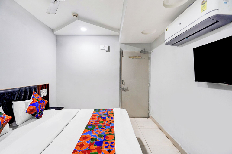 Room 4, Fabhotel Anjani, Ahmadabad
