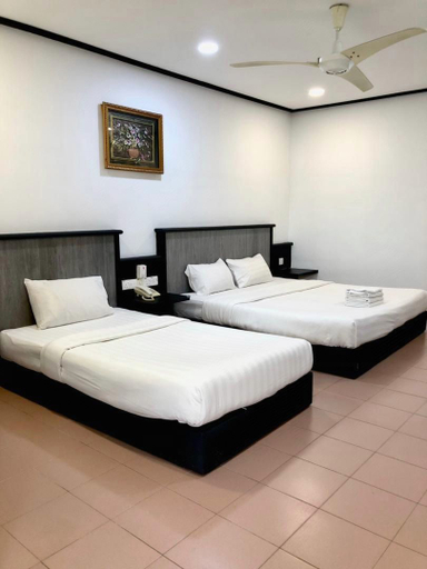 Bedroom, Intan Beach Resort, Kuala Terengganu
