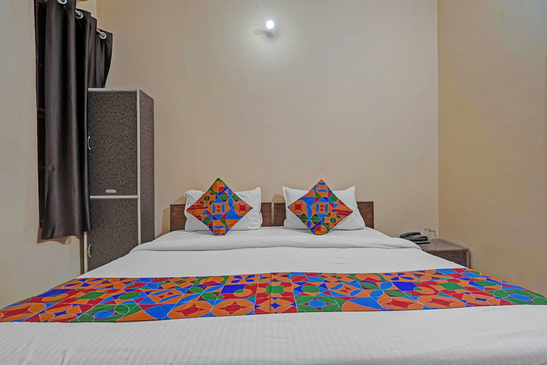 Room 3, Fabhotel Hare Rama, Allahabad