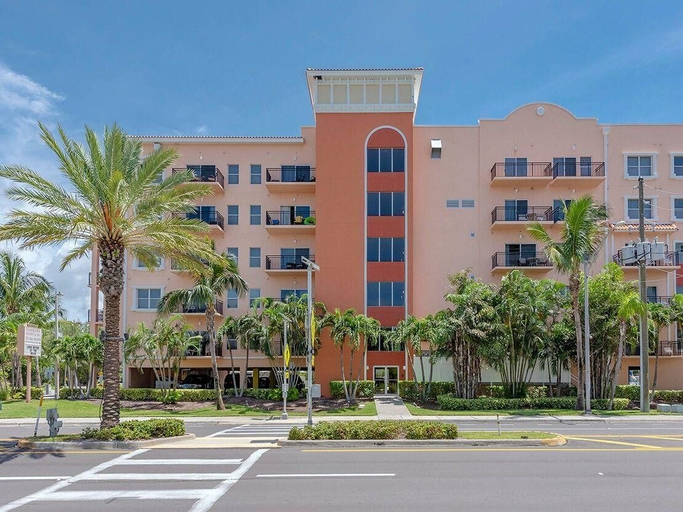Exterior 2, Madeira Bay Resort II - 314, Pinellas