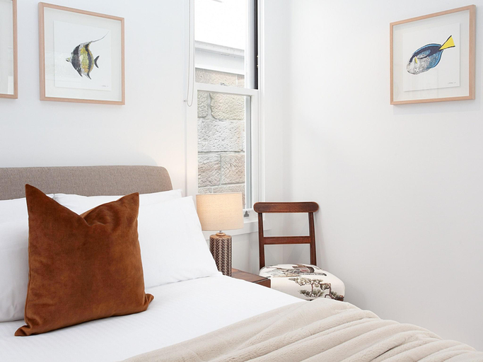 Bedroom 2, Spacious 3-Bed Family House with Courtyard, Sydney