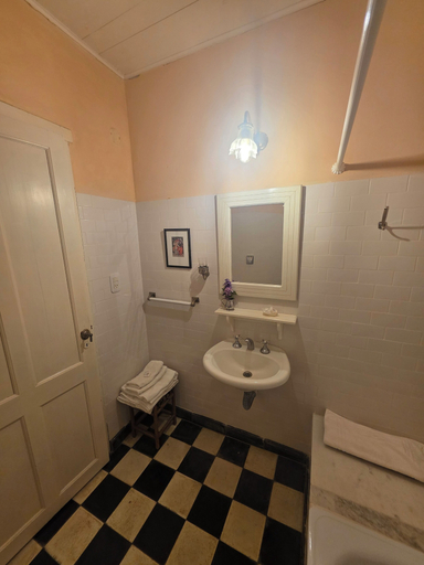 Bathroom 5, Posada de la Plaza, San Antonio de Areco