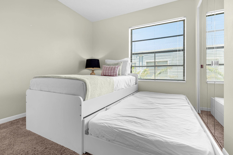 Bedroom 2, Upstay Condo Near MCO Airport w Golf & Pool, Orange