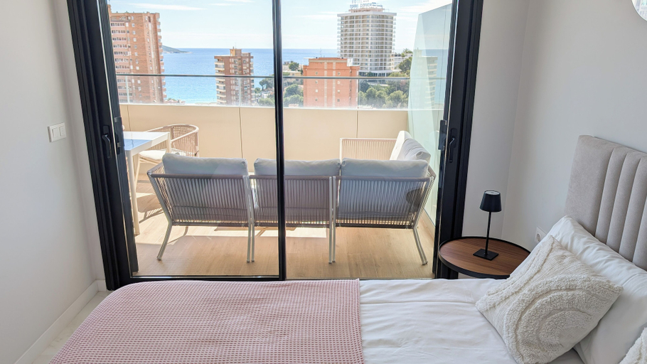 Room 2, Benidorm Beach Apartments, Alicante