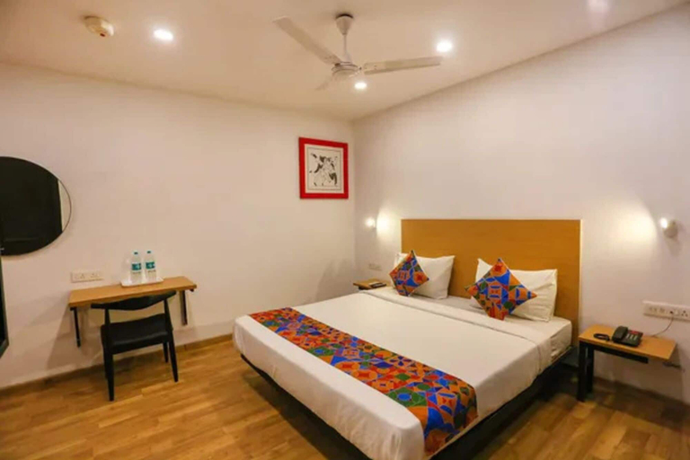 Room 3, Fabhotel Sun Lodge, Pune