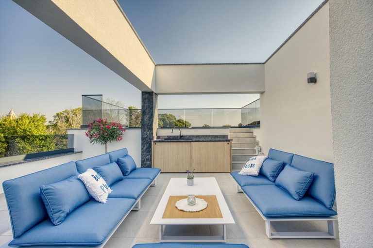 Others 4, Villa Elena - CROWONDER LUXURY RENT, Nin