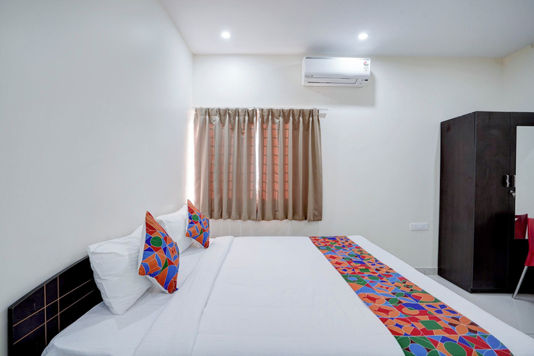 Room 5, Fabhotel Dwaraka Comfort, Bangalore