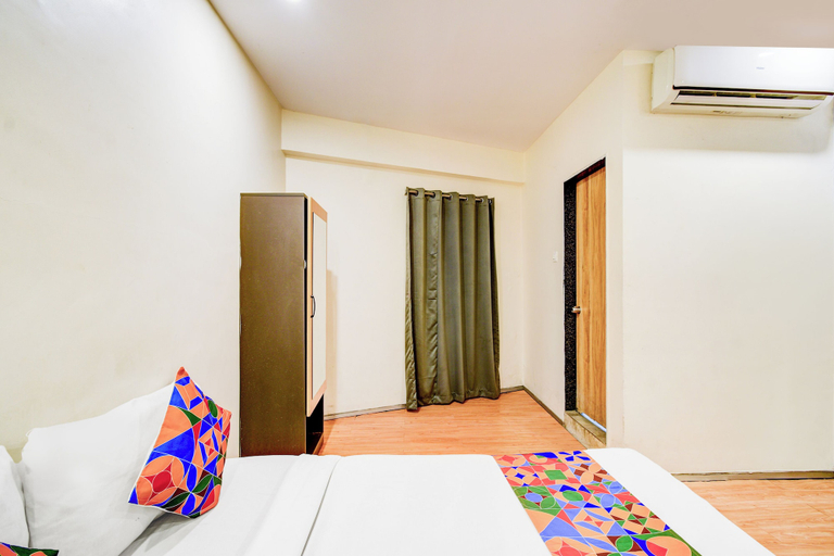 Room 5, Fabhotel White Ridge Chaitanyapuri, Ranga Reddy