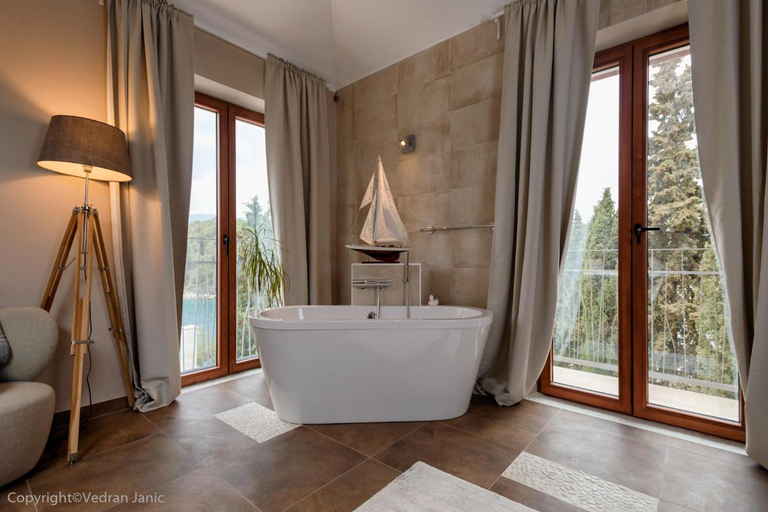 Bathroom 3, Beautiful Hvar Villa 4 Bedrooms Villa Stone Pine Private Infinity Pool, Jelsa