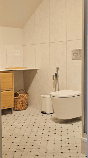 Bathroom 5, Nowotarska 25, Tatra