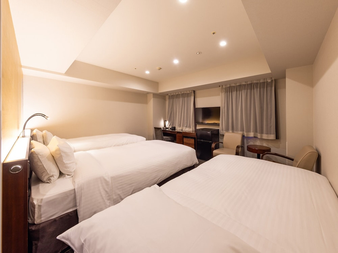 Bedroom 3, Keihan Sapporo Hotel, Sapporo