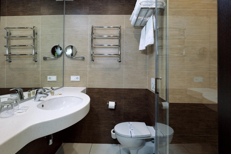 Bathroom 4, Rius Hotel Lviv, L'vivs'ka
